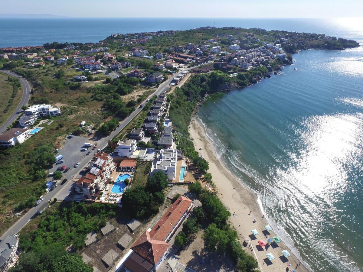Семеен Хотел Golden Place โซโซโปล ภายนอก รูปภาพ